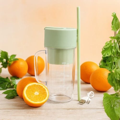 Portable Crusher Juicer Cup with straw